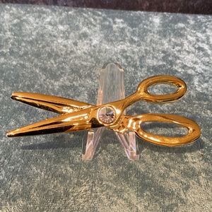 Vintage Gold Scissors Pin